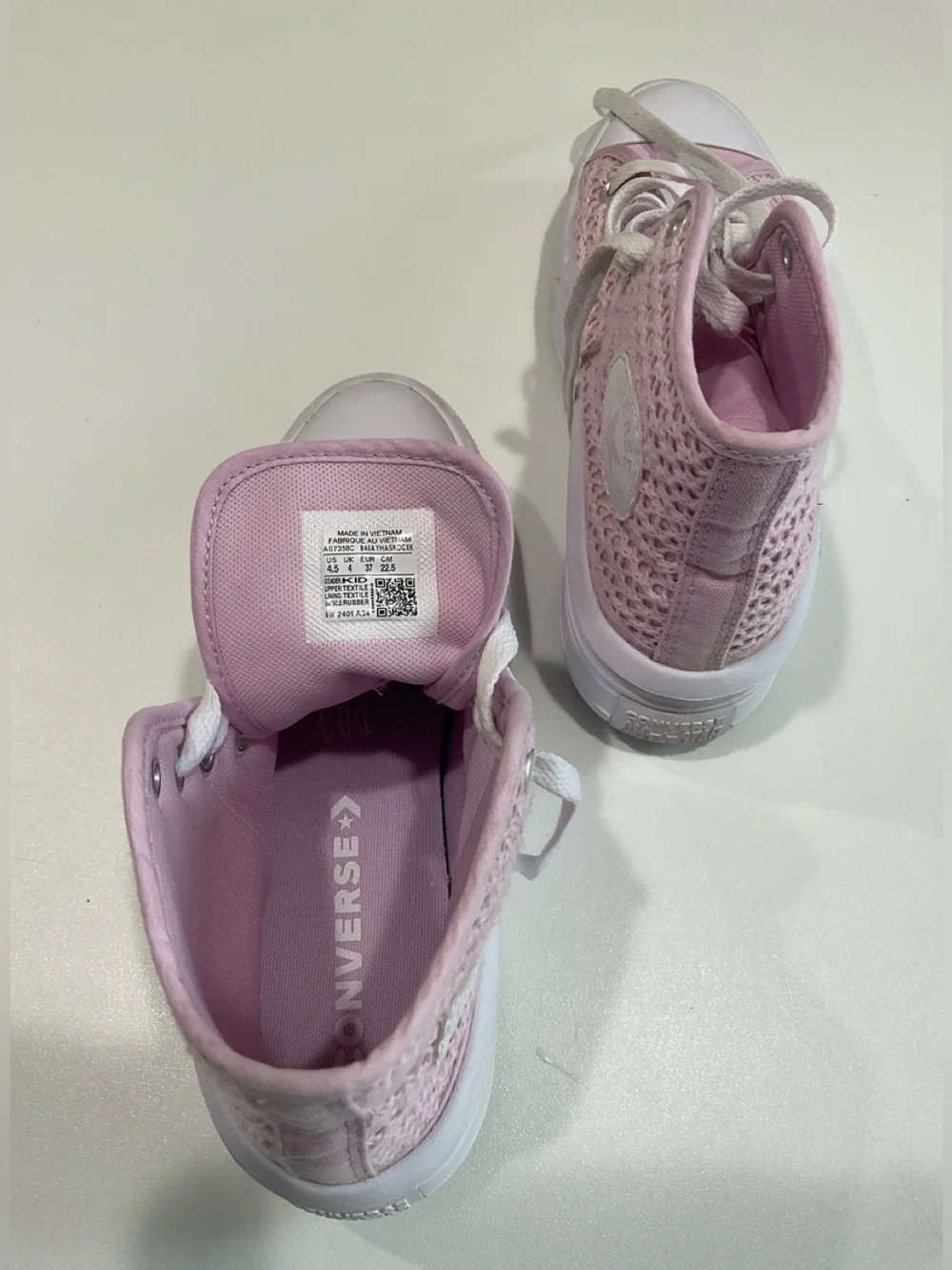☀️ All Star Converse Girl’s Textured Textile Thick Rubber Platform Shoes, 4.5
